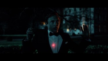 Πεθερός ή νύφη το δίλημμα για μια δολοφονία στο An Enemy Within (trailer)