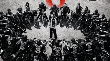 Charlie Hunnam: Νέο reunion με Sons of Anarchy στη σειρά Legends του FX