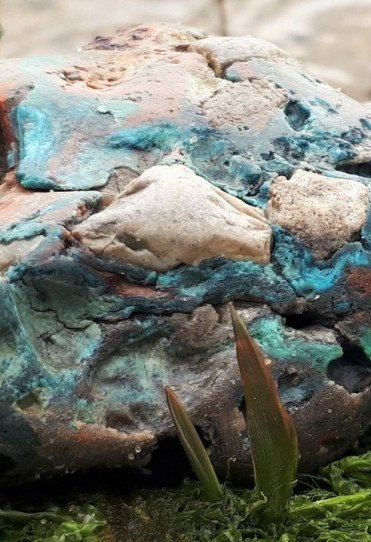 «Πλαστικές πέτρες» στις παραλίες της Χαβάης τρομάζουν τους επιστήμονες (video)