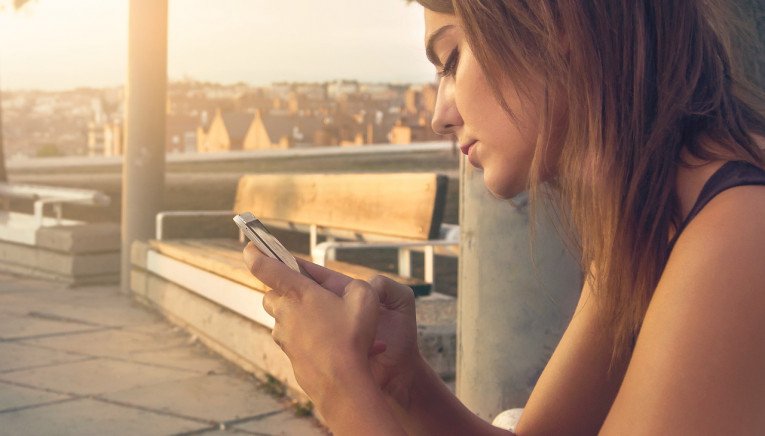 Αποσύρεται κινητό τηλέφωνο που πωλείται και στην Ελλάδα λόγω ακτινοβολίας