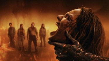 Το Necronomicon μετατρέπει μια οικογενειακή επανένωση σε σφαγή στο Evil Dead Burn (trailer)