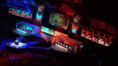 League of Legends Season 2 World Championship Final Image 15