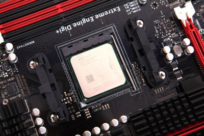 AMD FX-8150 Image 3