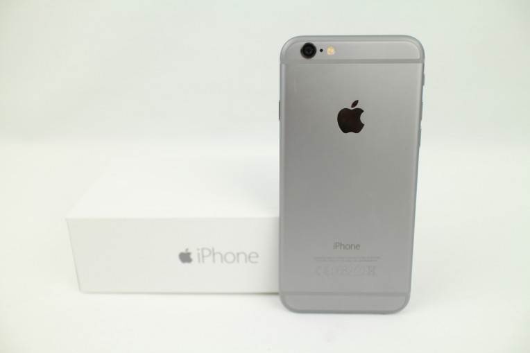 Apple iPhone 6 Image 1