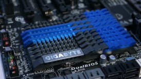 Gigabyte motherboard review GA X79S UP5 WiFi Intel C606 chipset Xeon Socket 2011, gigabyte intel x79 socket 2011 X79S UP5 C606 motherboard  SAS drive