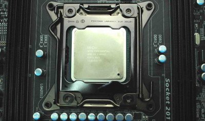 Intel Core i7 4930K Image 01