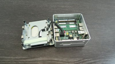 Intel NUC NUC6i3SYH Image 4