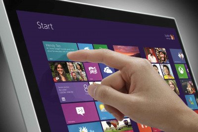 LG ET83 Touch Monitor Image 06