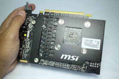 MSI R9 270X Mini-ITX Gaming Image 10