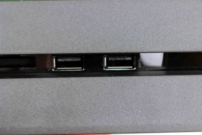 PS4 Hardware Image 02