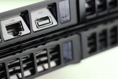 PS4 Hardware Image 08