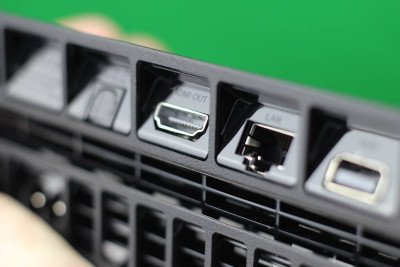 PS4 Hardware Image 09