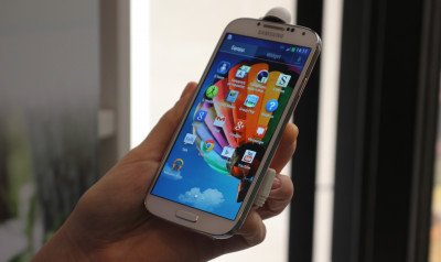 Το Samsung Galaxy S4 στην Ελλάδα με Hands On Photos Image 04