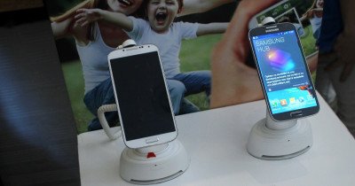 Το Samsung Galaxy S4 στην Ελλάδα με Hands On Photos Image 10