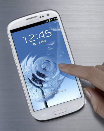 Samsung Galaxy S III Image 05