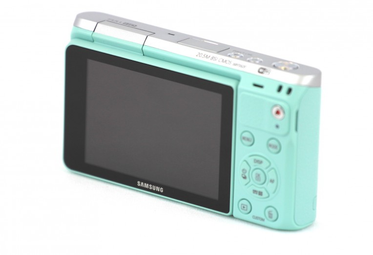 Samsung NX Mini Image 2