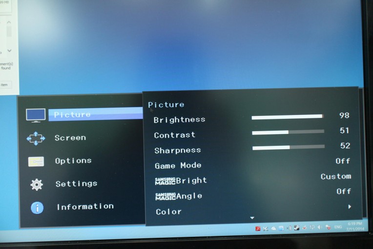 Samsung U28D590D Image 9