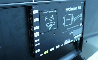 Samsung UE55F8000 Image 05