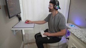 YouTuber δημιούργησε Gaming PC από τουαλέτα (video)