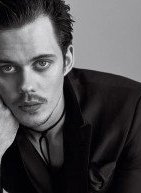 PHYSINT: Ο Bill Skarsgård είναι ο πρωταγωνιστής του νέου παιχνιδιού του Hideo Kojima (video)
