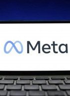 Η Meta αλλάζει δομή με απολύσεις και μεταθέσεις και δίνει έμφαση στο AI