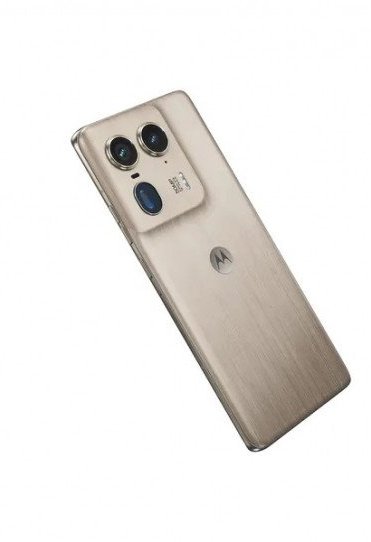 Η Motorola επαναφέρει το ξύλινο τηλέφωνο με τη σειρά Edge 50