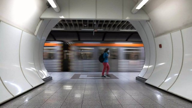 Τοποθετήθηκαν στο Μετρό της Αθήνας οι πρώτες κάμερες ΑΙ που θα εντοπίζουν όσους δεν χτυπούν εισιτήριο