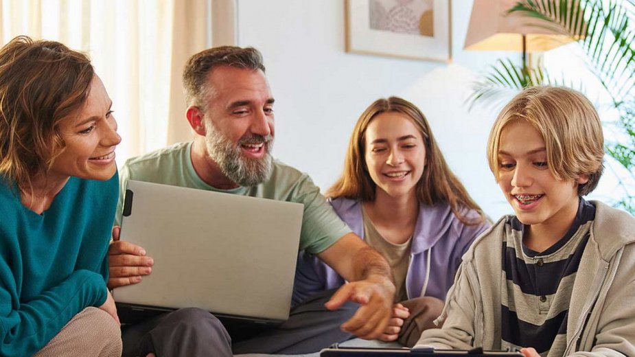 Σούπερ προσφορά: H COSMOTE TELEKOM προσφέρει σύνδεση Fiber 1Gbps και πακέτο COSMOTE TV στα €26 το μήνα 