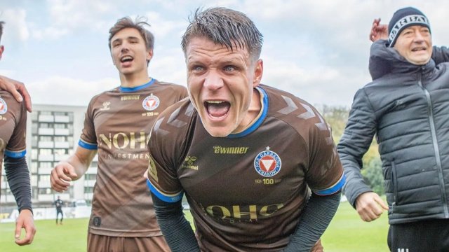 Οι βρισιές δίνουν ώθηση στην έντονη προσπάθεια