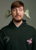 Ο MrBeast αγόρασε mobile banking app