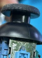 Έφτασαν τα νέας γενιάς χειριστήρια DualSense με σημαντικές αλλαγές, πως θα τα ξεχωρίζετε (photos)