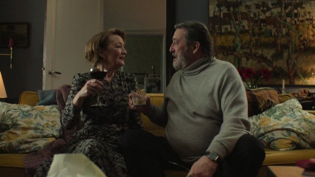 Μια διαχρονική σπουδή για την αγάπη προσφέρει το ζευγάρι των Lesley Manville και Ciarán Hinds στο Midwinter Break (trailer)