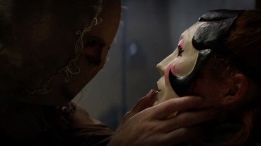 Η Madelaine Petsch επιστρέφει για την τελική αναμέτρηση με τους μασκοφόρους δολοφόνους στο The Strangers: Chapter 3 (trailer)