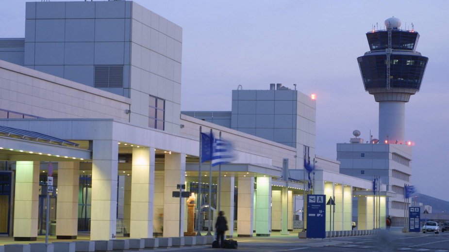 Τι έφταιξε τελικά για τα προβλήματα στα ελληνικά αεροδρόμια και το blackout στο FIR;