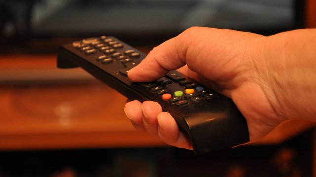 Κάποτε χτυπούσαμε τα τηλεχειριστήρια για να δουλέψουν οι μπαταρίες και ίσως όλο αυτό να έχει βάση