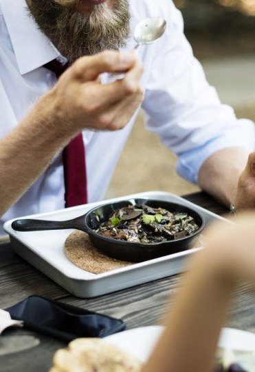 Έρευνα: Η διαλειμματική νηστεία δεν είναι καλύτερη από τις τυπικές δίαιτες