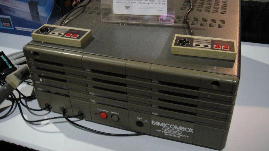 Σπάνιες κονσόλες Nintendo Famicombox εντοπίστηκαν σε ιαπωνικό love hotel σε άριστη κατάσταση!