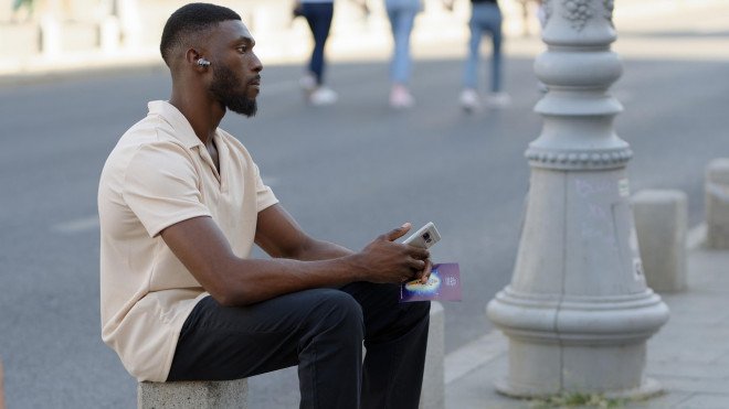 Οι ειδικοί προειδοποιούν: Προσοχή στις μολύνσεις από τα ακουστικά!