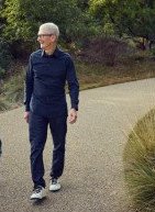 Τέλος εποχής στην Apple, ο Tim Cook φεύγει από CEO, ο John Ternus στη θέση του