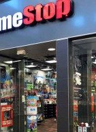 Γεράσαμε: Τo GameStop περνάει 3 κλασικές κονσόλες στην κατηγορία retro
