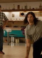 Ένας απένταρος παίκτης του bowling παλεύει να σώσει την οικογενειακή επιχείρηση στο Lucky Strikes (trailer)