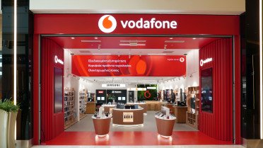 Η Vodafone μετασχηματίζει τα καταστήματά της