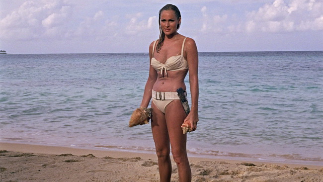 Ursula Andress (Honey Ryder - Dr. No)